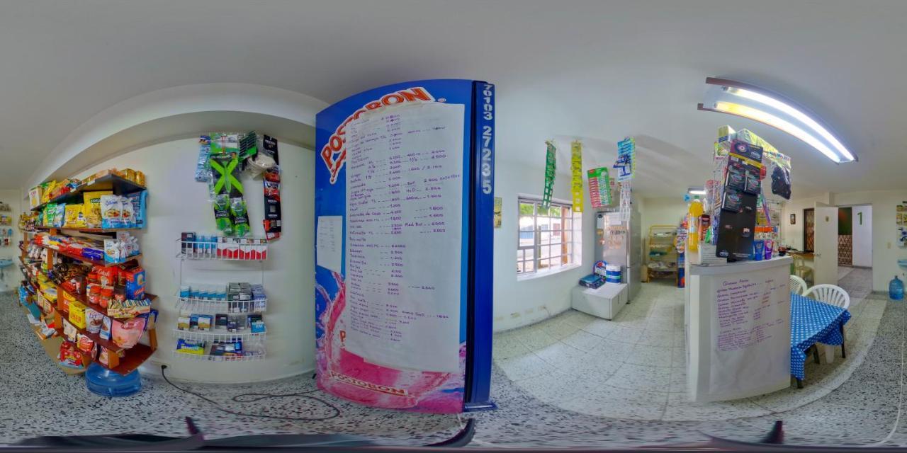 Roof Hostel كالي المظهر الخارجي الصورة